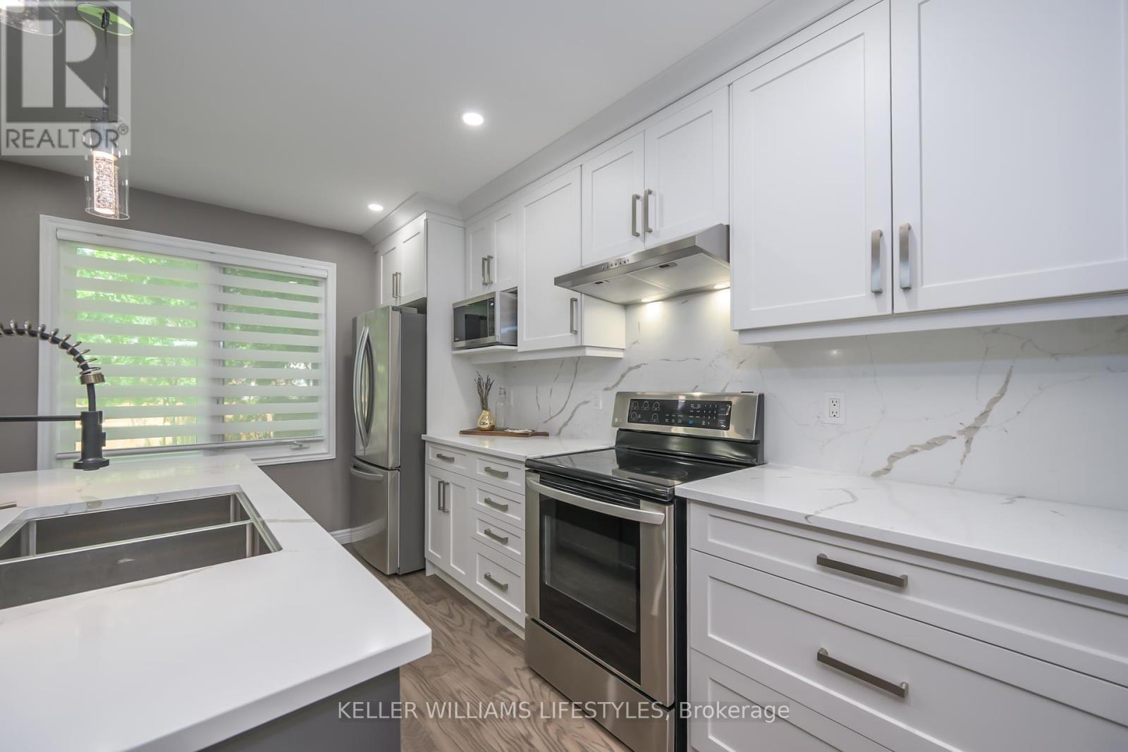 Photo 17 of 18 Thunderbird Crescent, London South ON