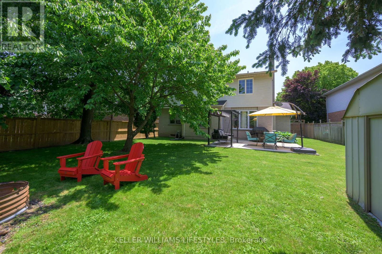 Photo 3 of 18 Thunderbird Crescent, London South ON