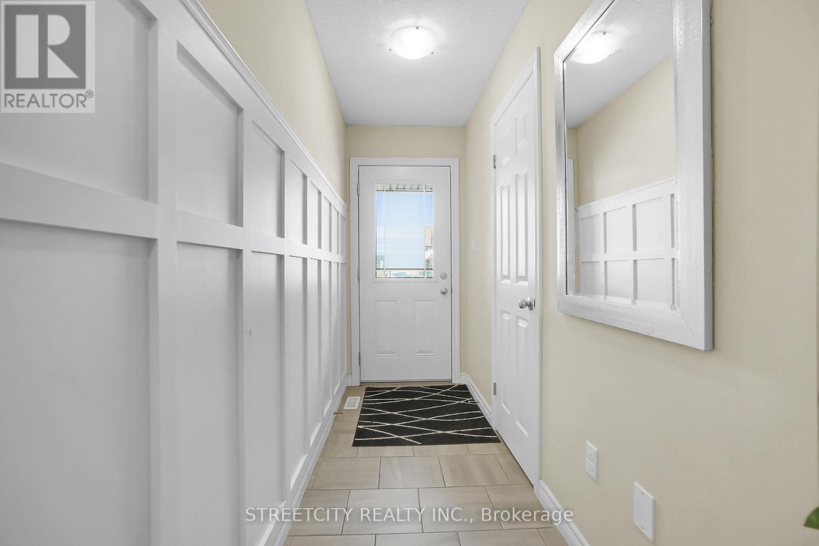Photo 4 of 11 1220 Riverbend Road, London South ON