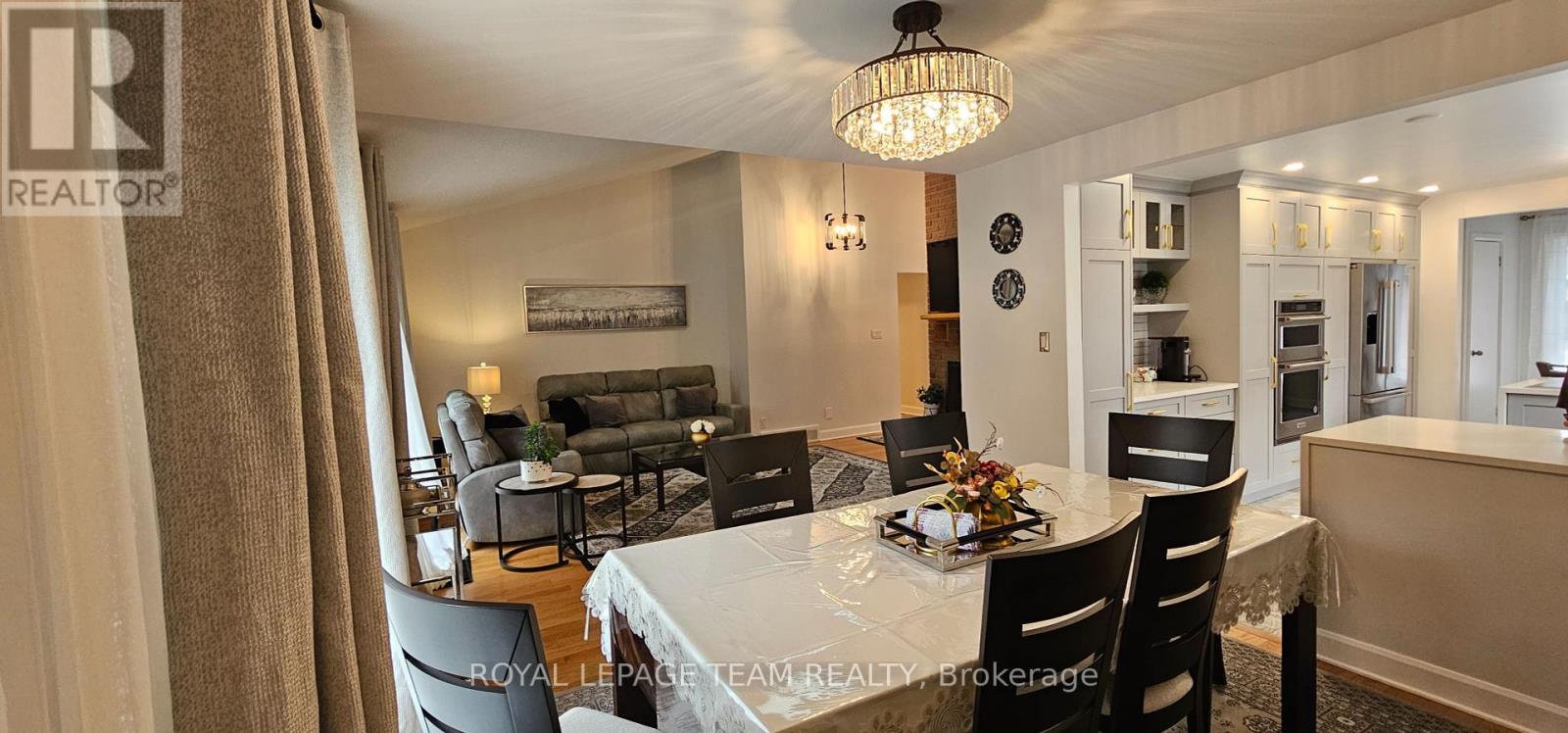 Photo 13 of 8 Swans Way S, Ottawa ON