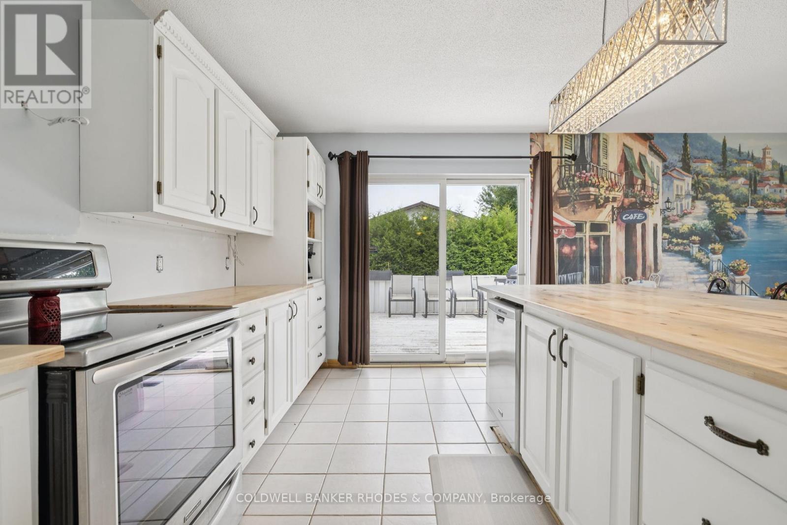 Photo 11 of 17 Telegraph Crescent, Alfred And Plantagenet ON