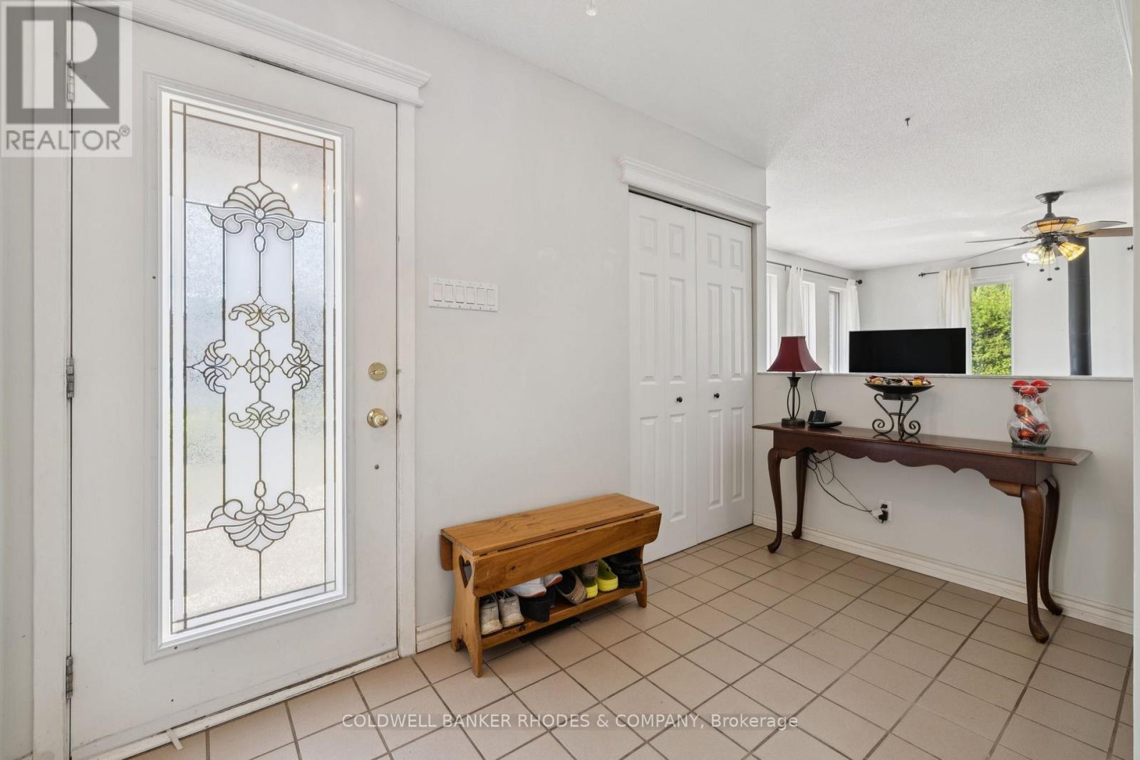 Photo 2 of 17 Telegraph Crescent, Alfred And Plantagenet ON