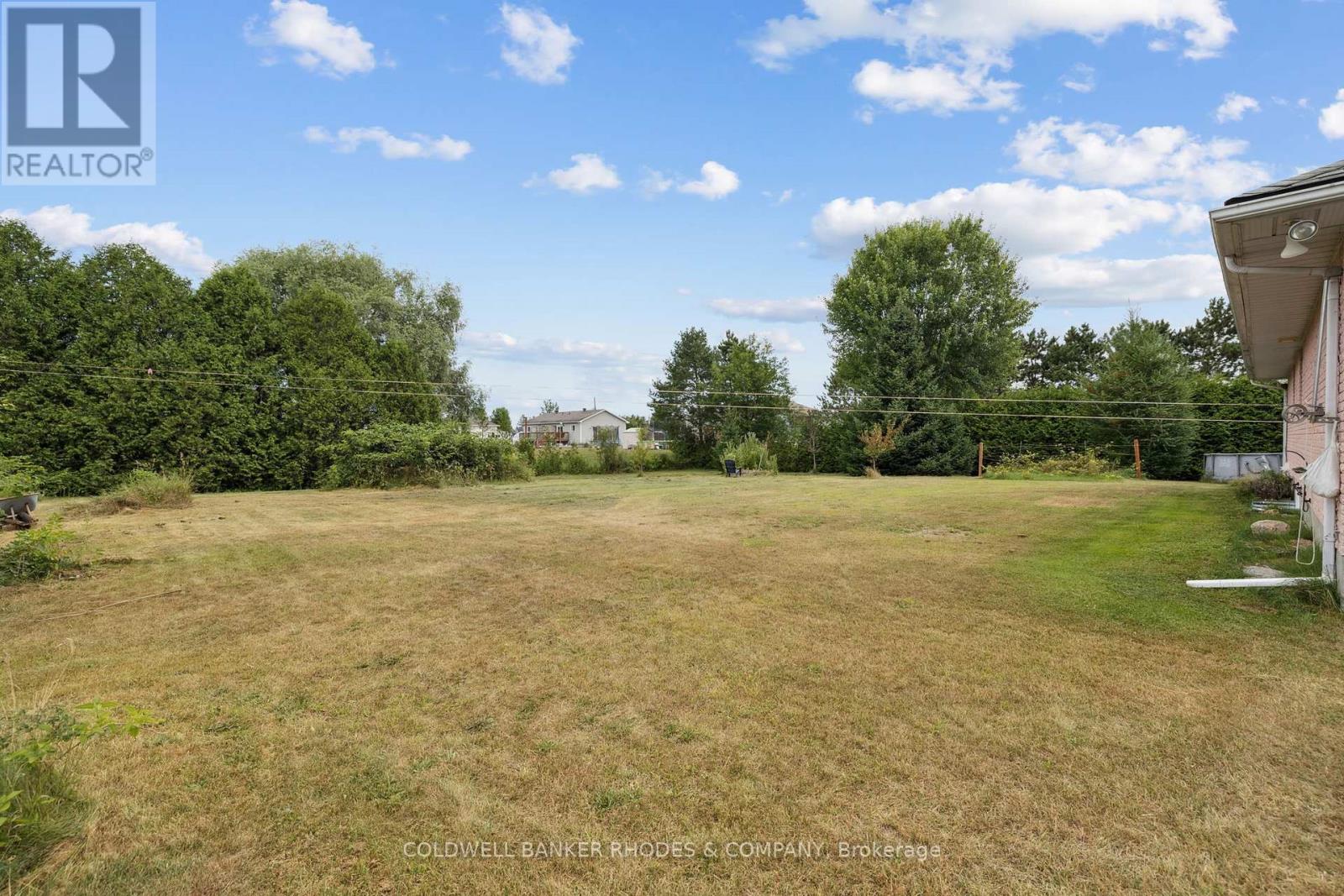 Photo 25 of 17 Telegraph Crescent, Alfred And Plantagenet ON