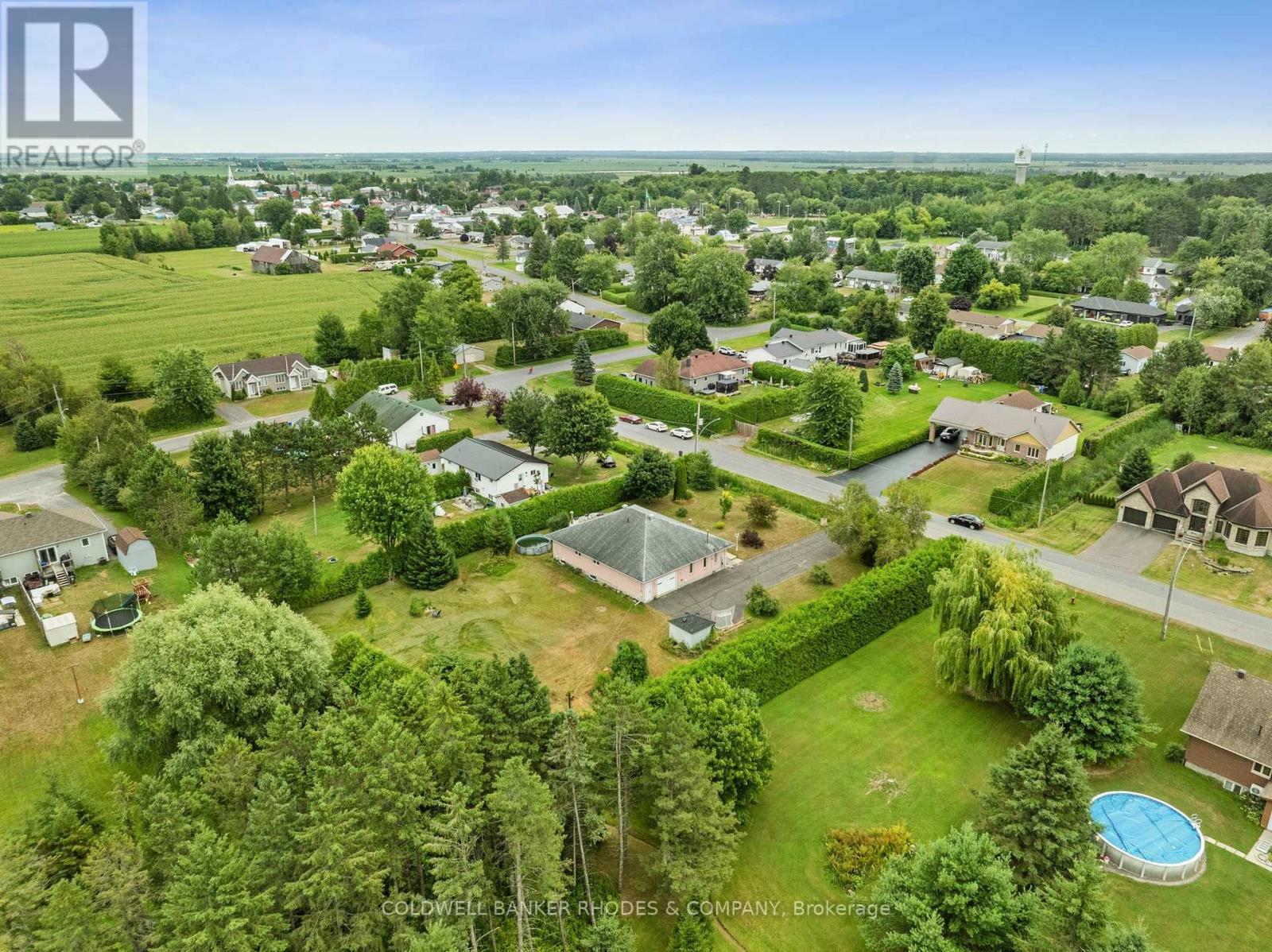 Photo 44 of 17 Telegraph Crescent, Alfred And Plantagenet ON