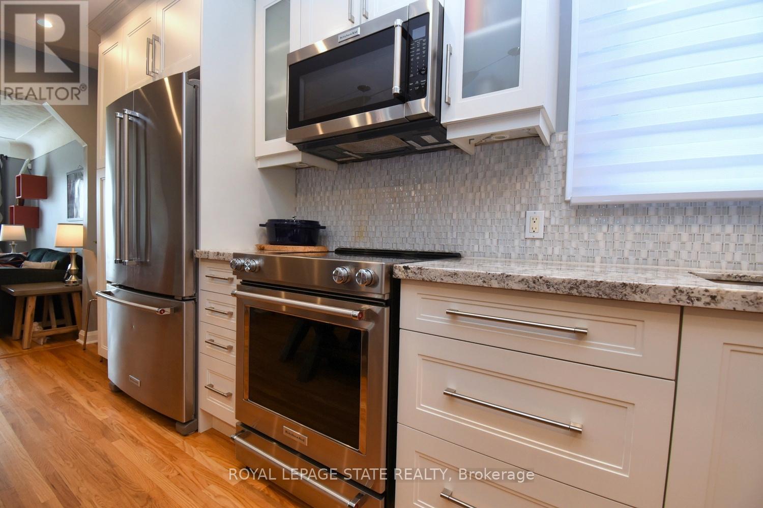 Photo 1 of 152 Glencairn Avenue, Hamilton ON