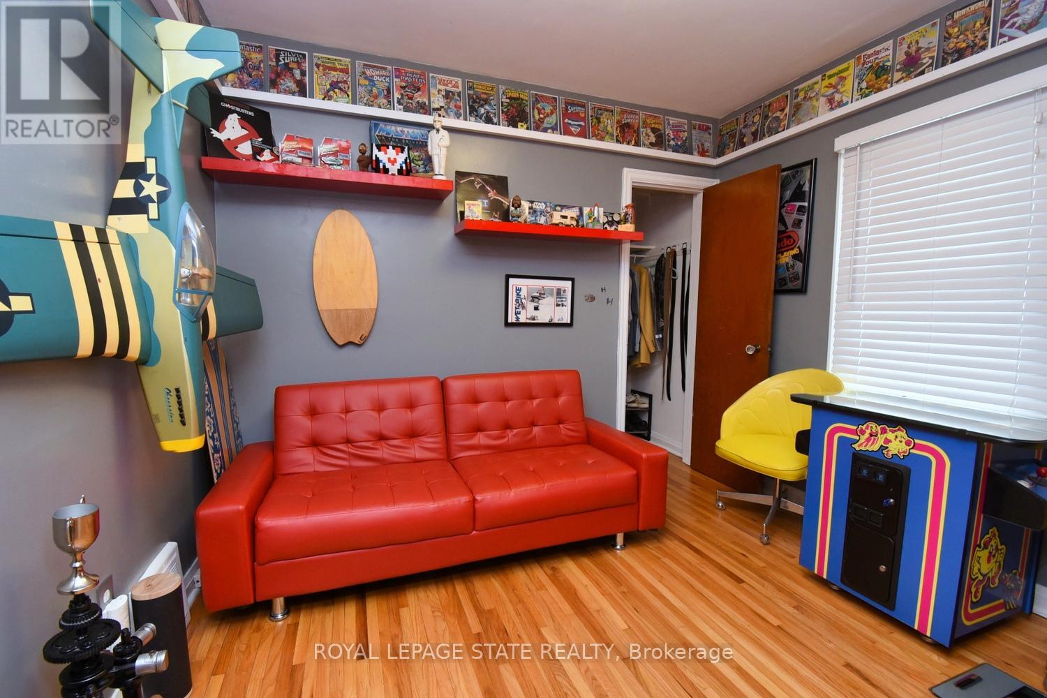 Photo 24 of 152 Glencairn Avenue, Hamilton ON