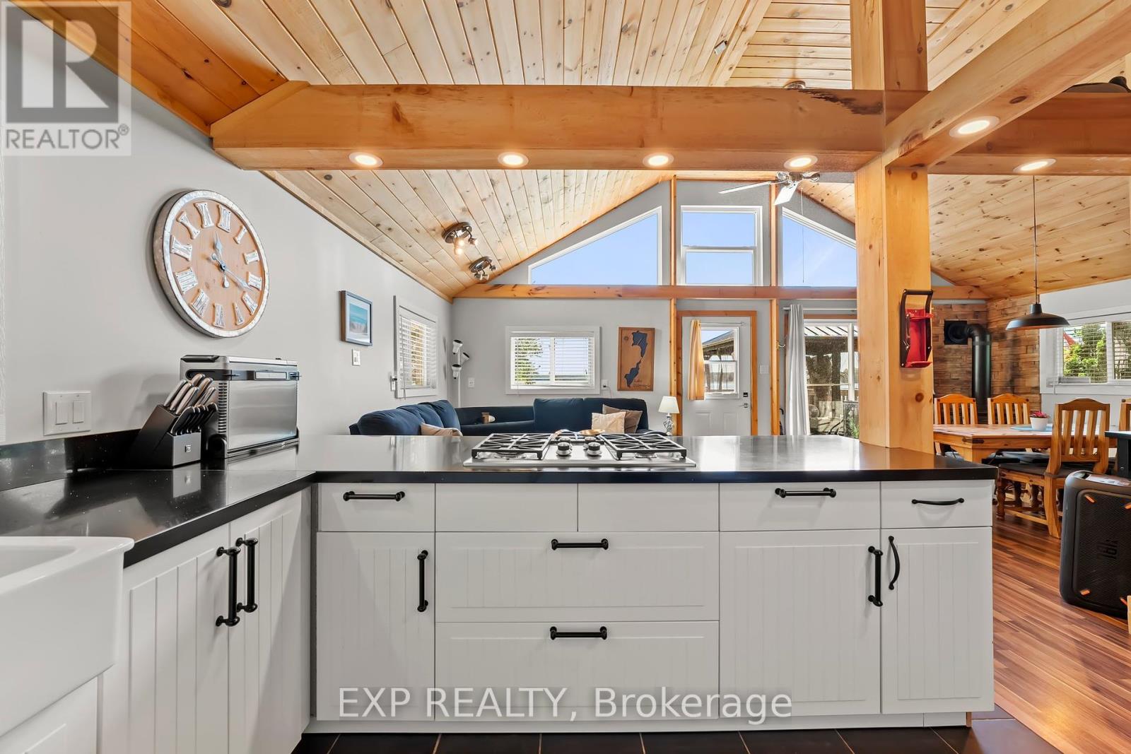 Photo 16 of 104 Fulsom Crescent, Kawartha Lakes ON