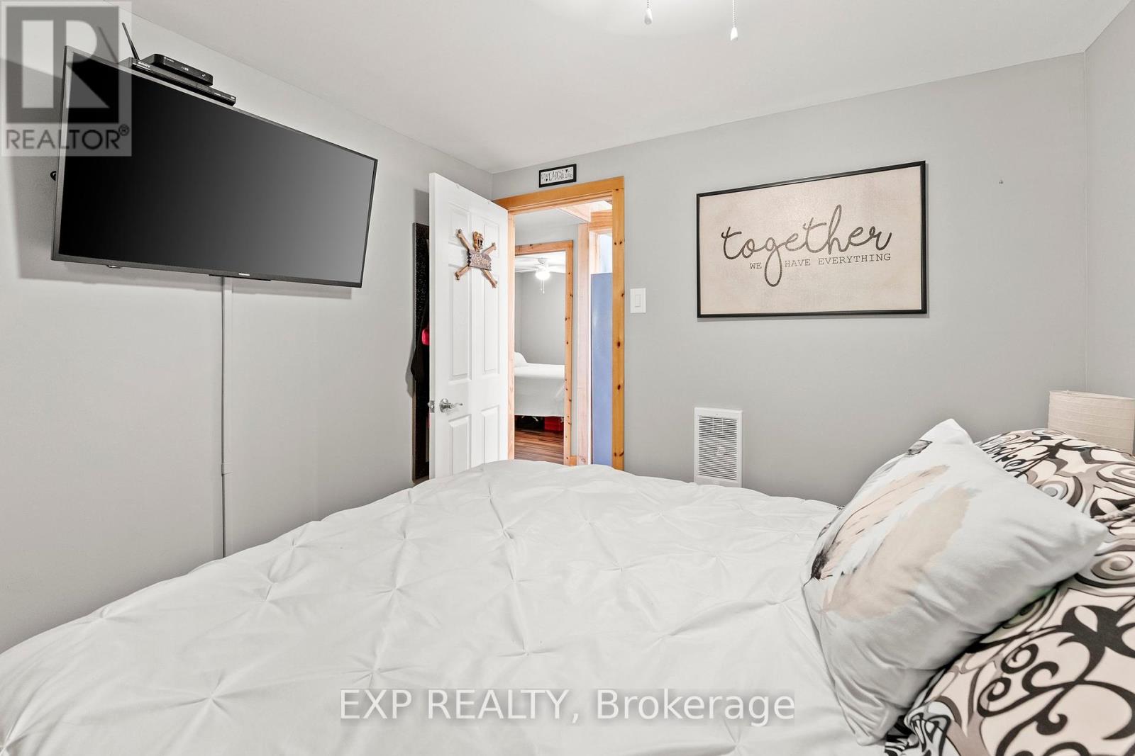 Photo 21 of 104 Fulsom Crescent, Kawartha Lakes ON