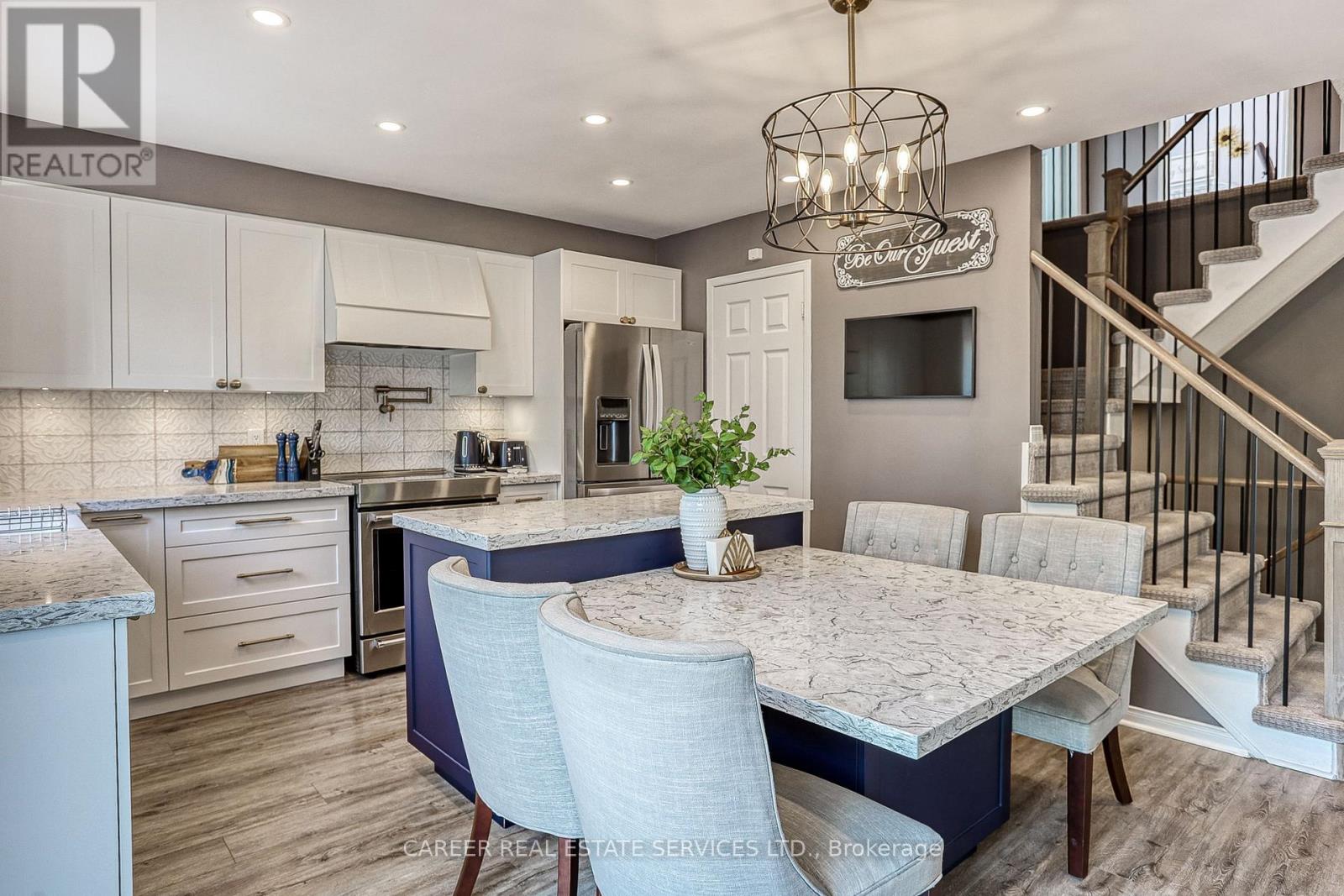 Photo 33 of 1091 Trail Valley Drive, Oshawa ON