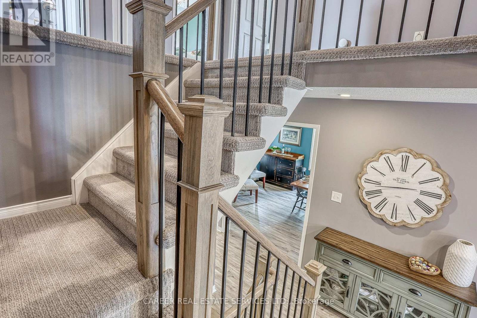 Photo 23 of 1091 Trail Valley Drive, Oshawa ON