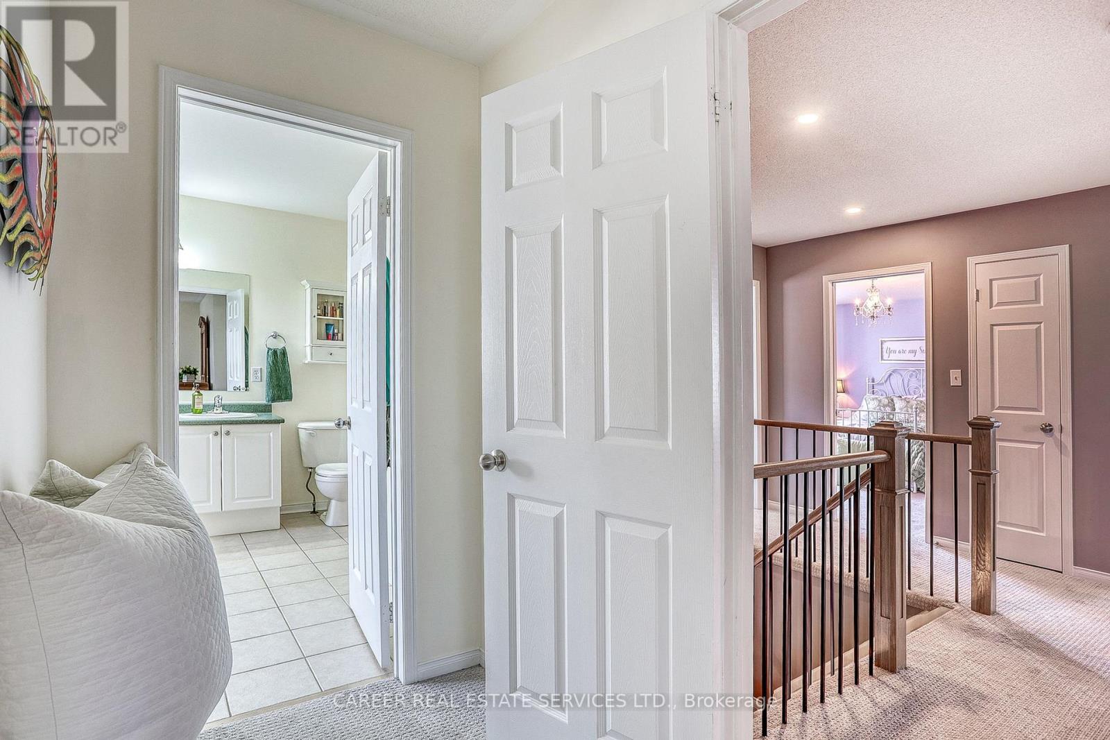 Photo 30 of 1091 Trail Valley Drive, Oshawa ON