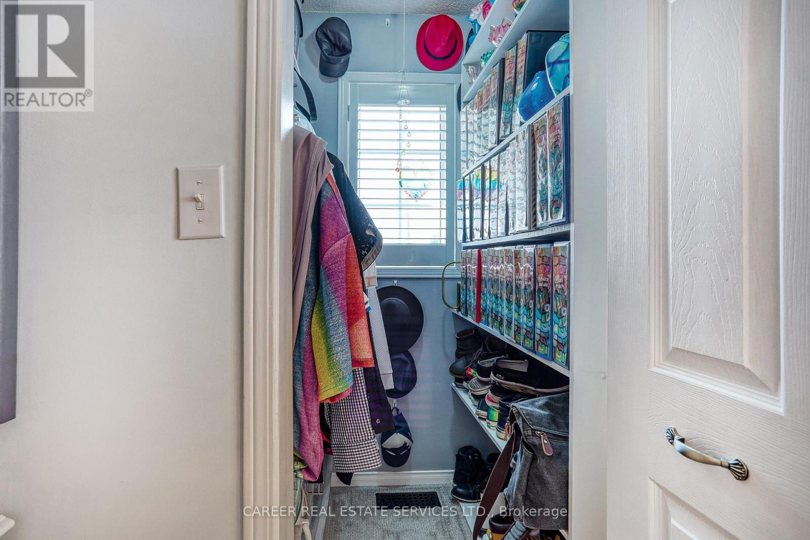 Photo 49 of 1091 Trail Valley Drive, Oshawa ON