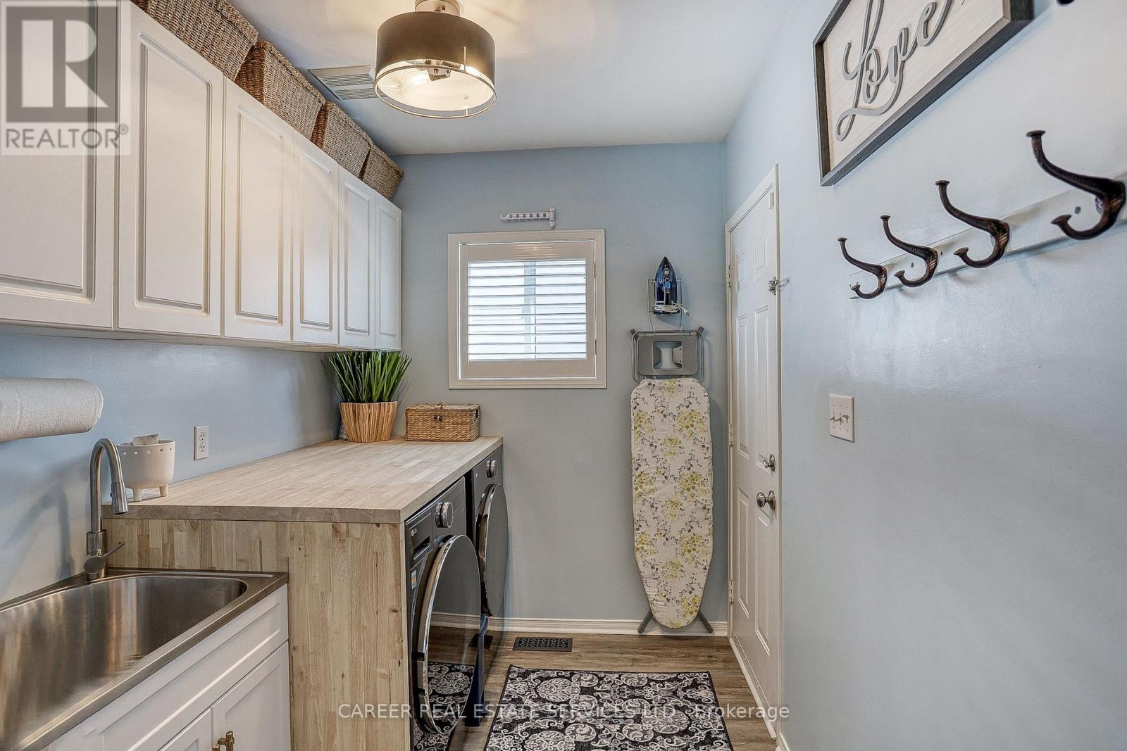 Photo 50 of 1091 Trail Valley Drive, Oshawa ON