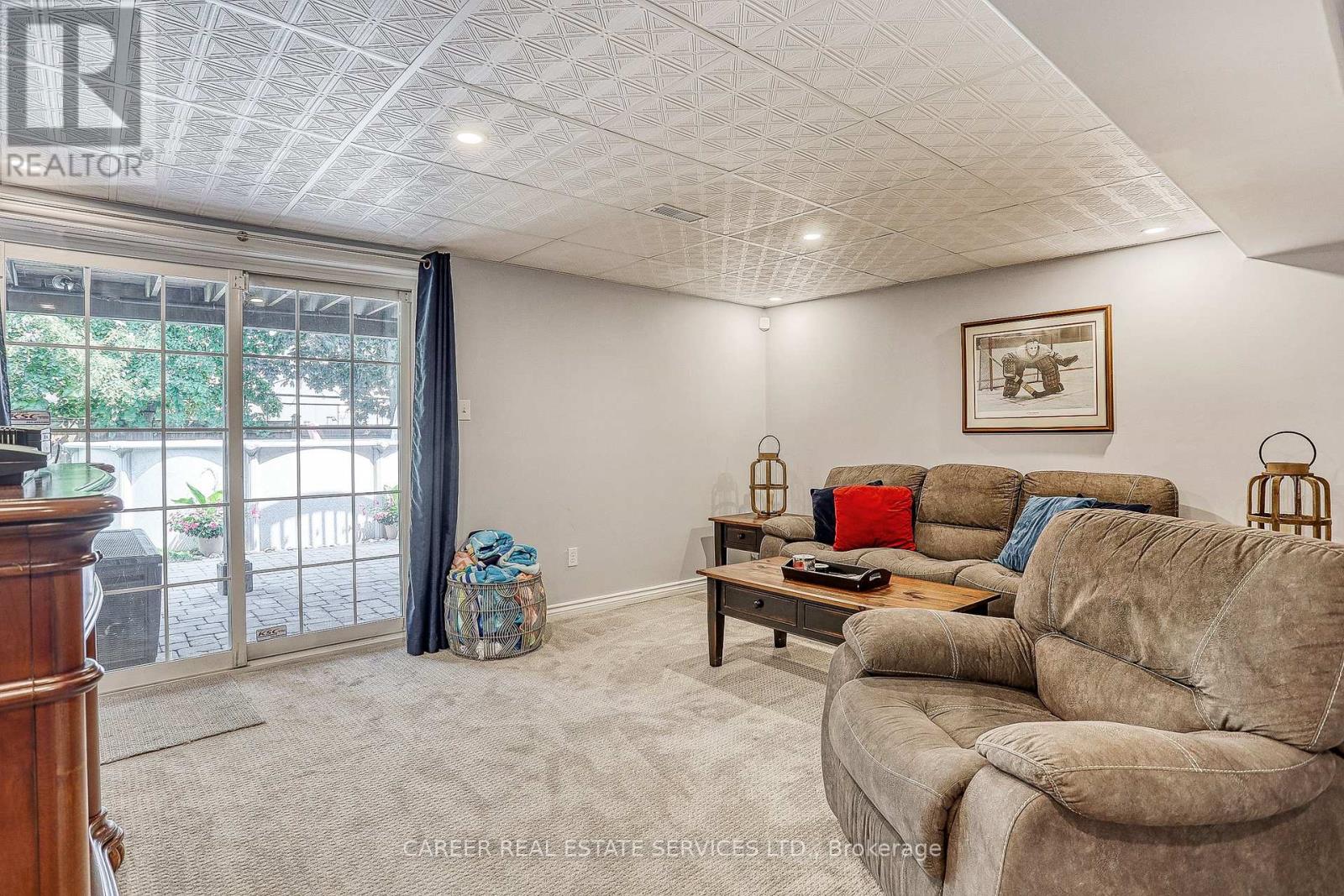 Photo 41 of 1091 Trail Valley Drive, Oshawa ON