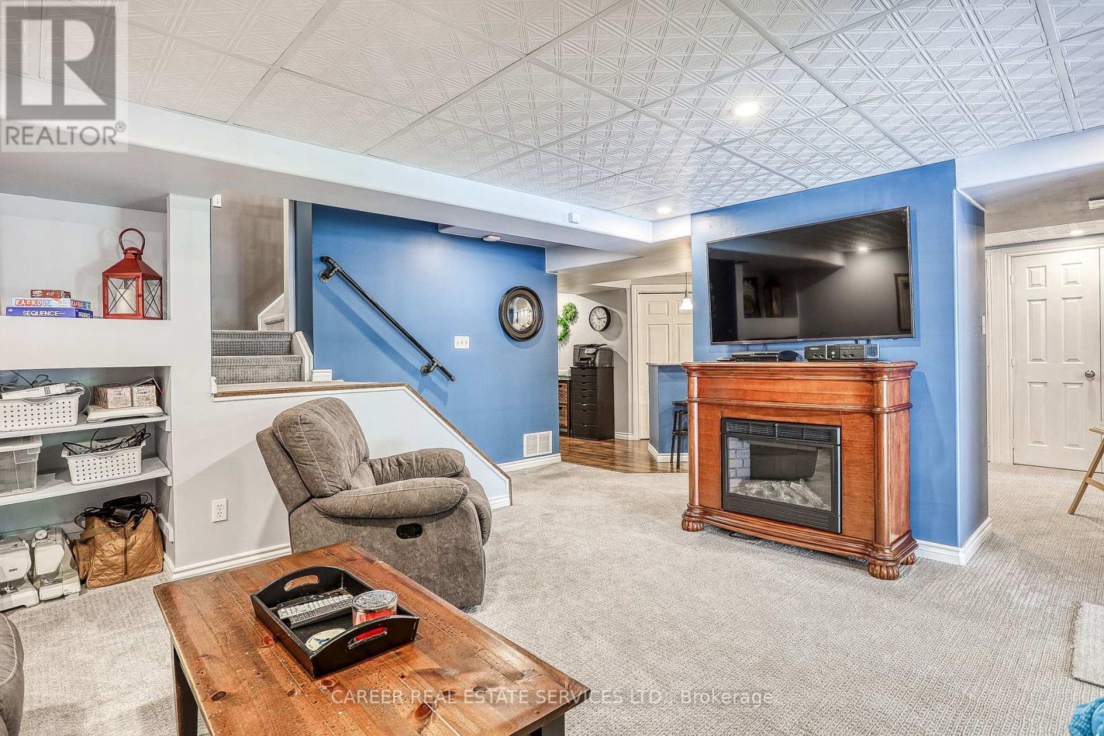 Photo 37 of 1091 Trail Valley Drive, Oshawa ON