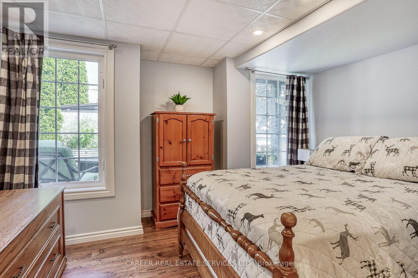 Photo 44 of 1091 Trail Valley Drive, Oshawa ON