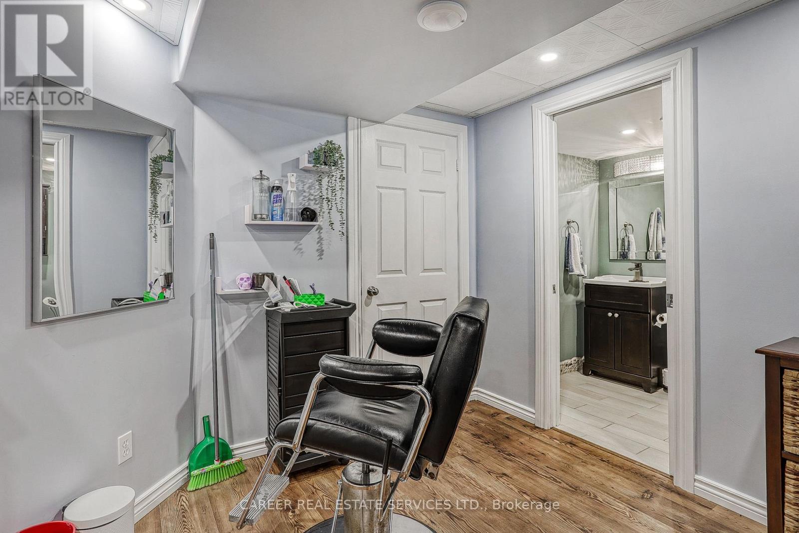 Photo 15 of 1091 Trail Valley Drive, Oshawa ON