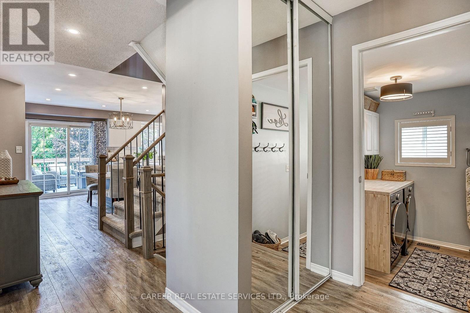Photo 6 of 1091 Trail Valley Drive, Oshawa ON