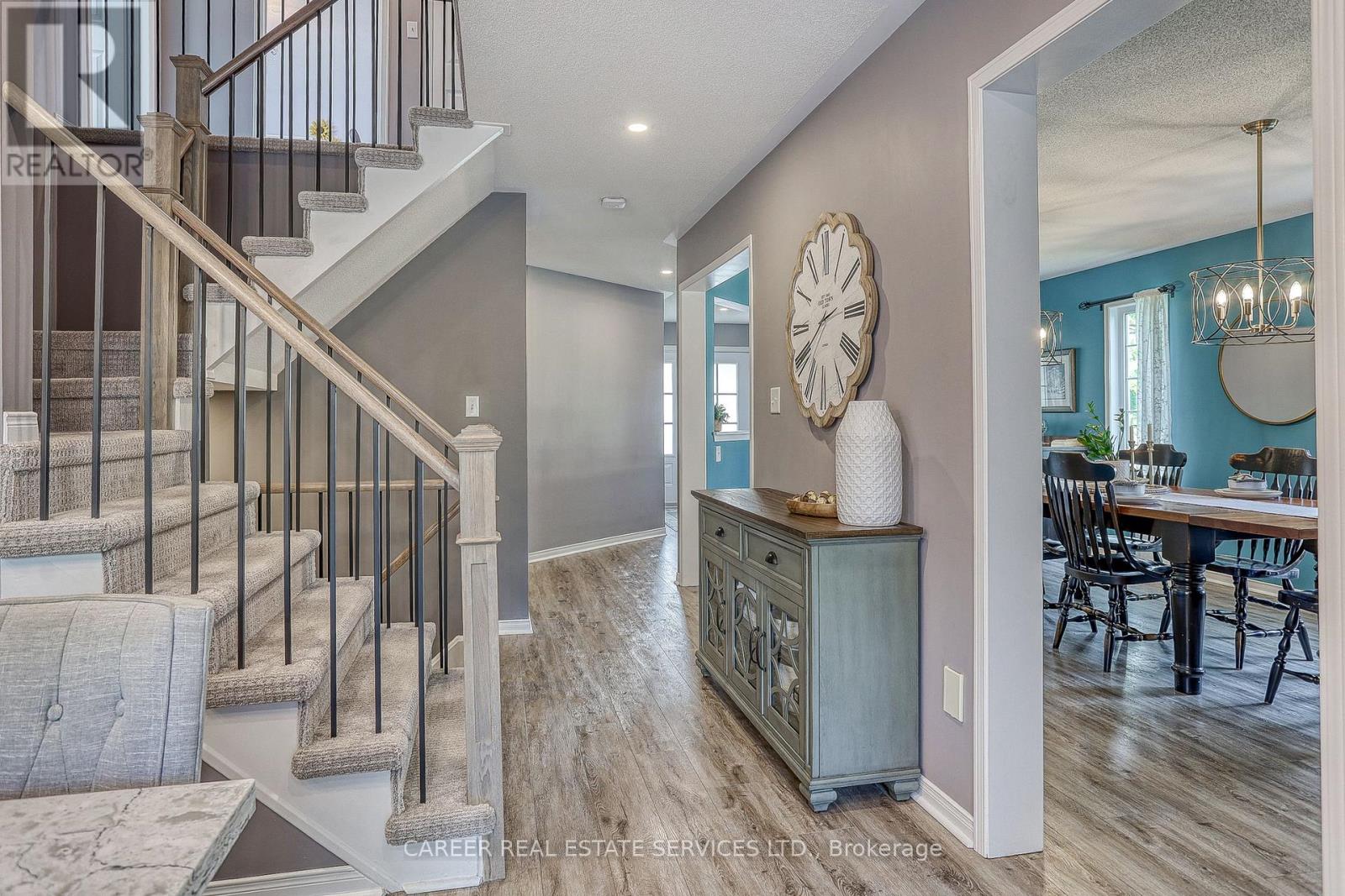 Photo 35 of 1091 Trail Valley Drive, Oshawa ON
