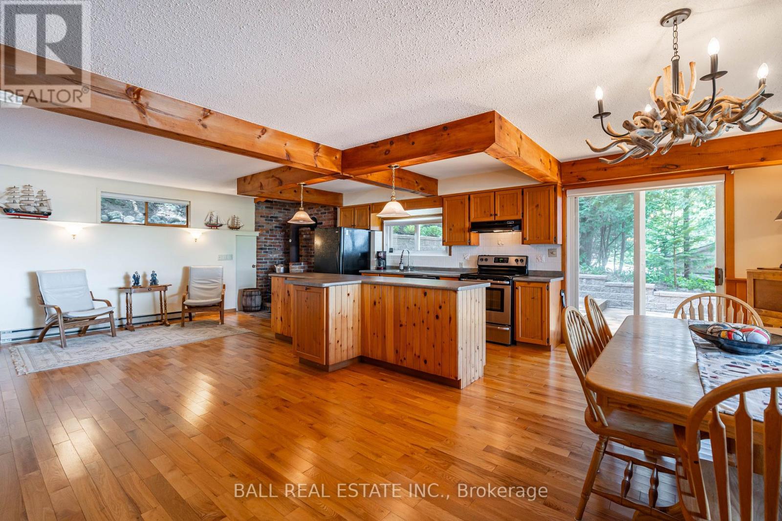 Photo 5 of 240 8018 Taits Beach Road, Hamilton Township ON