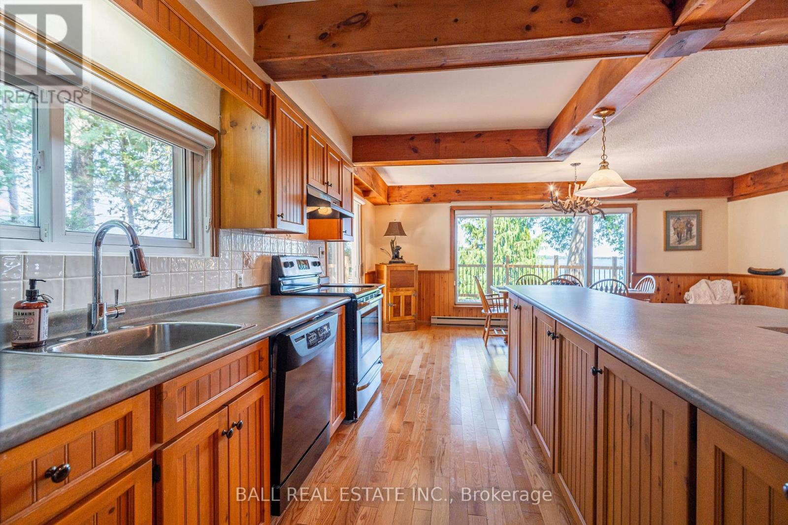 Photo 7 of 240 8018 Taits Beach Road, Hamilton Township ON