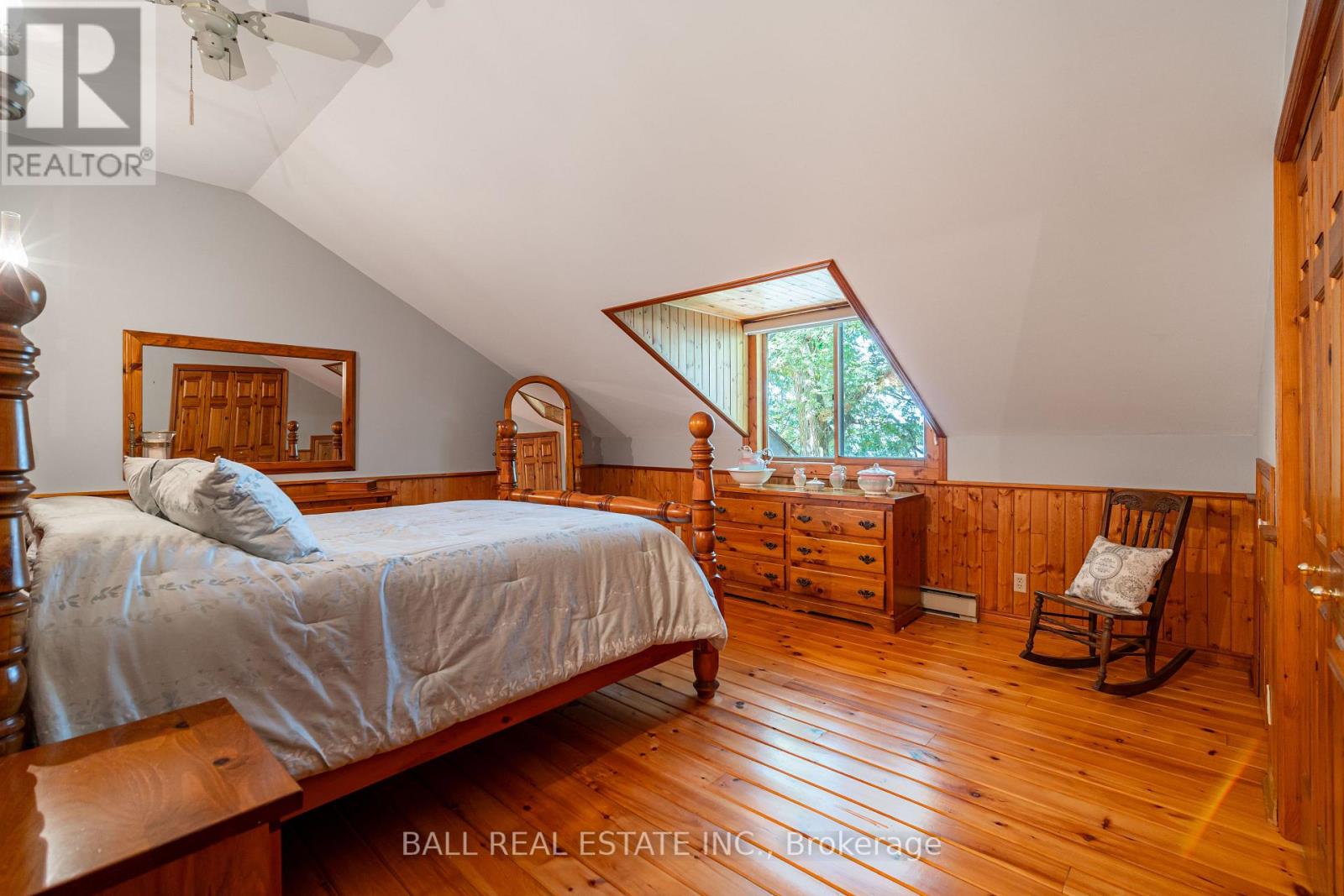 Photo 12 of 240 8018 Taits Beach Road, Hamilton Township ON