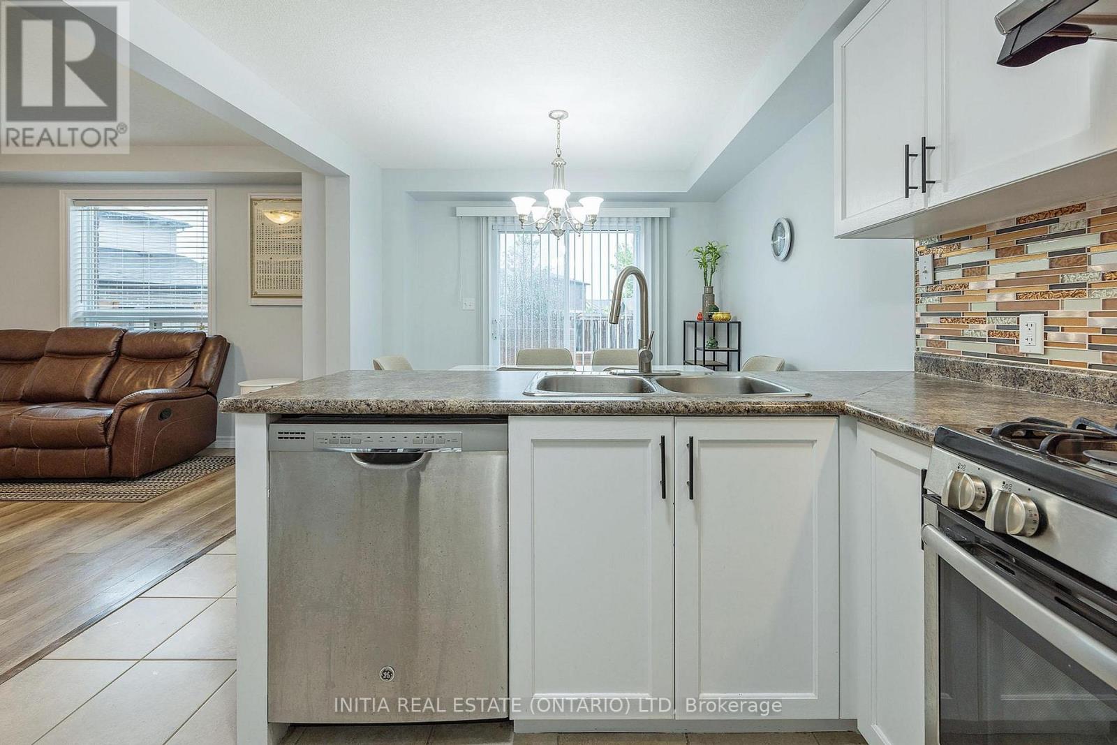 Photo 29 of 2711 Foxbend Link, London North ON
