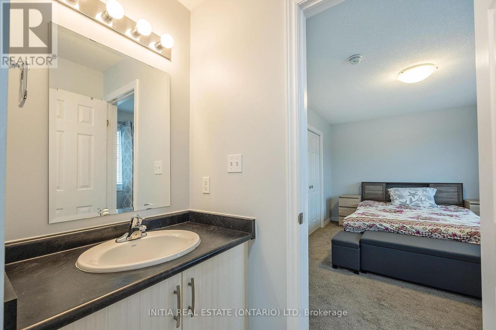 Photo 40 of 2711 Foxbend Link, London North ON