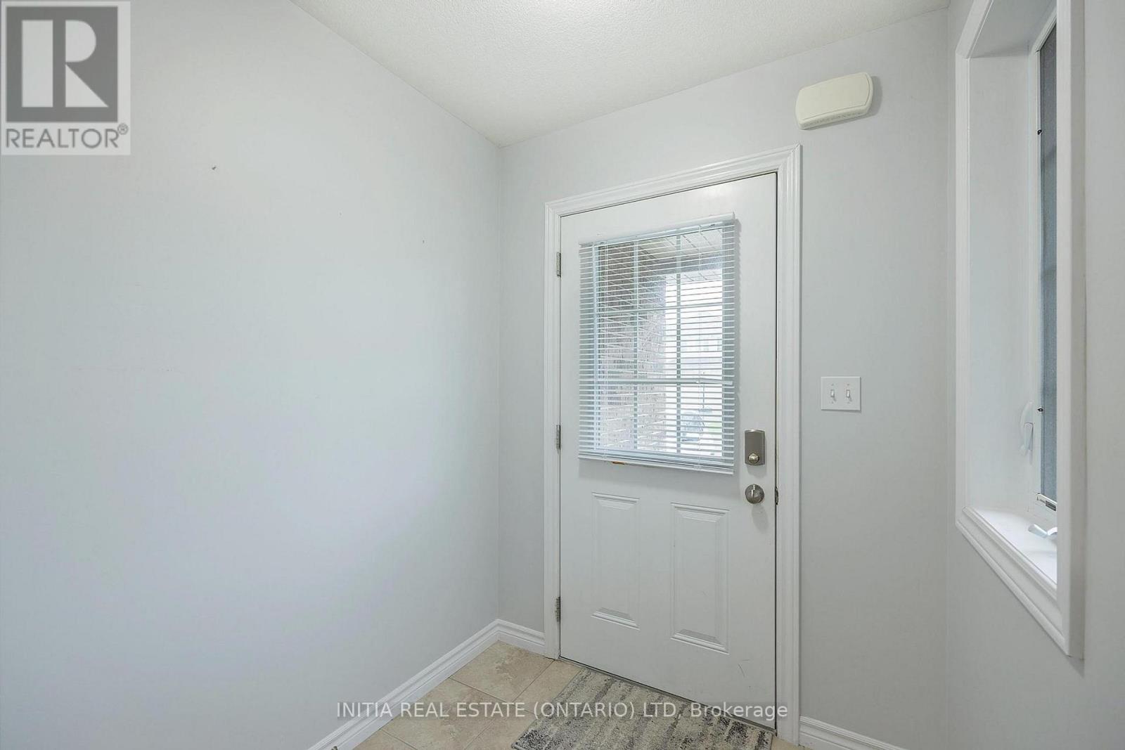 Photo 18 of 2711 Foxbend Link, London North ON
