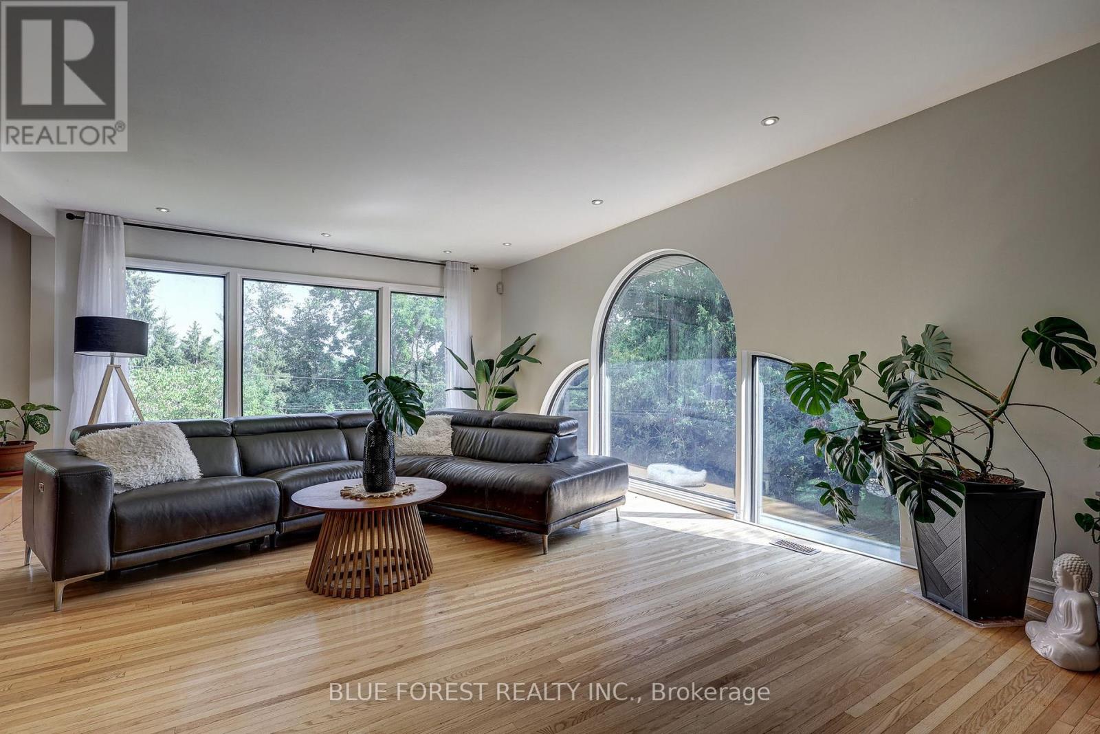 Photo 39 of 800 Springbank Drive, London South ON