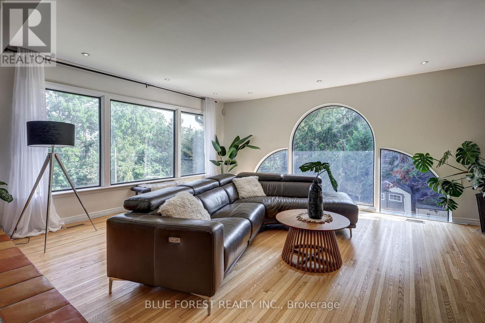 Photo 34 of 800 Springbank Drive, London South ON