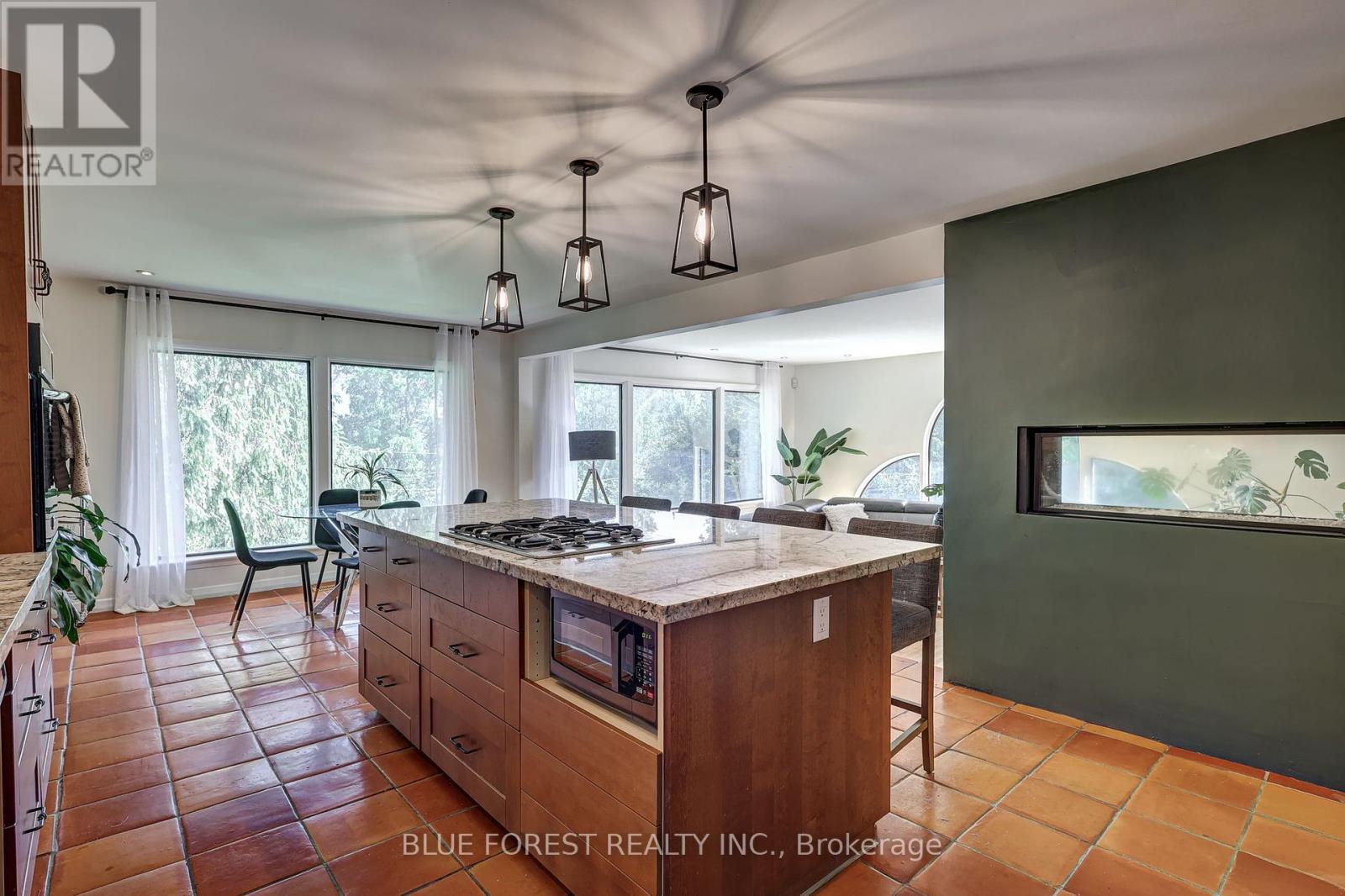 Photo 23 of 800 Springbank Drive, London South ON