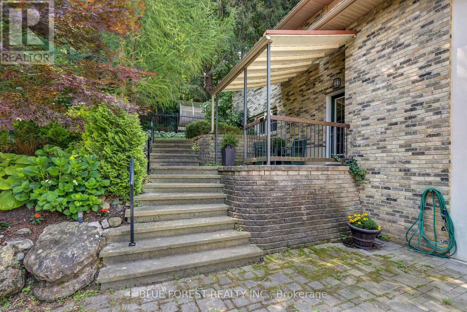 Photo 17 of 800 Springbank Drive, London South ON
