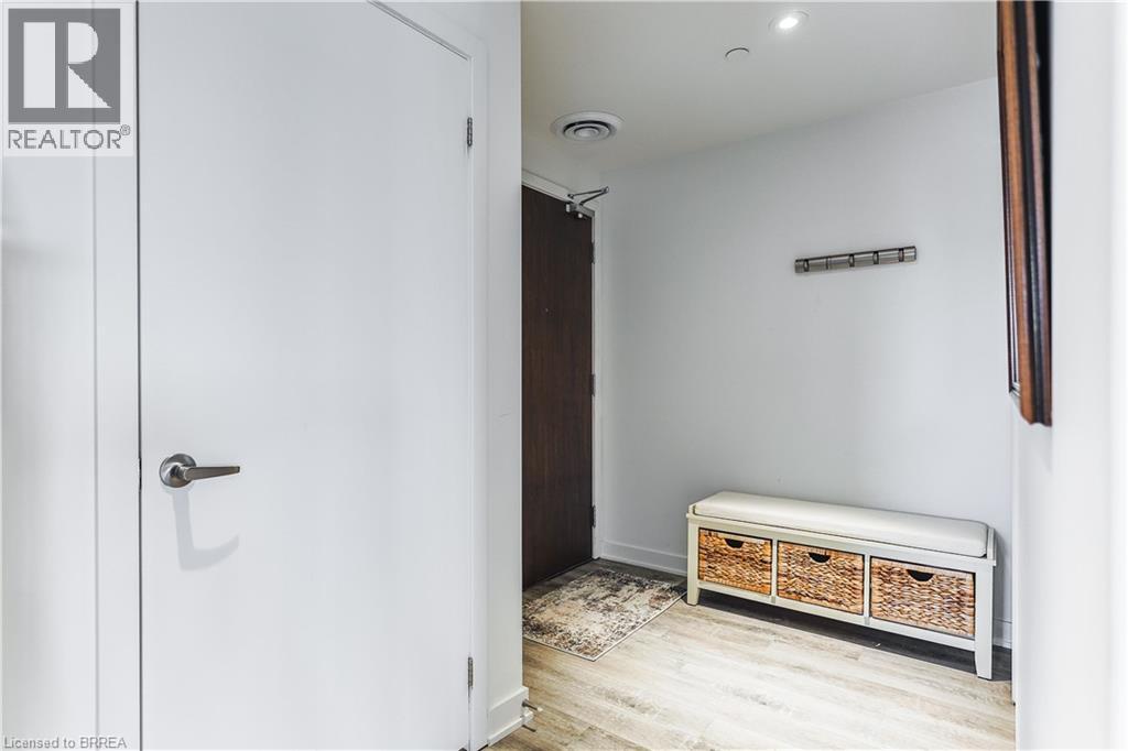 Photo 8 of 16 Markle Crescent Unit 517, Ancaster ON