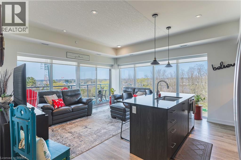Photo 10 of 16 Markle Crescent Unit 517, Ancaster ON