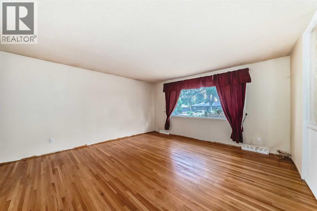 Single Family House Bungalow for Sale in  Fyffe Road SE Fairview Calgary 
