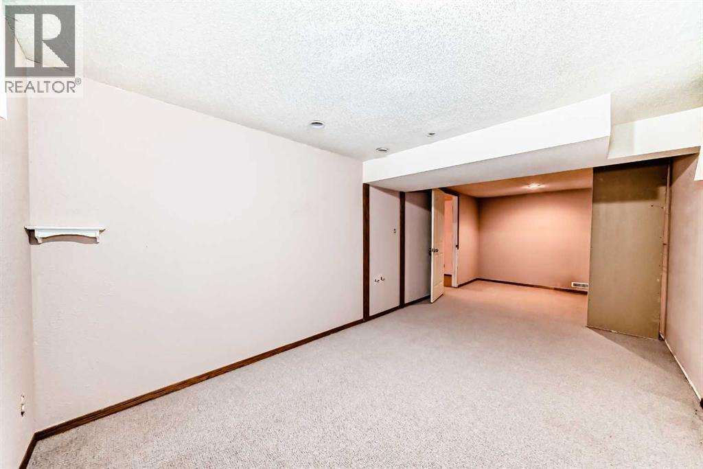Single Family House Bungalow for Sale in  Fyffe Road SE Fairview Calgary 