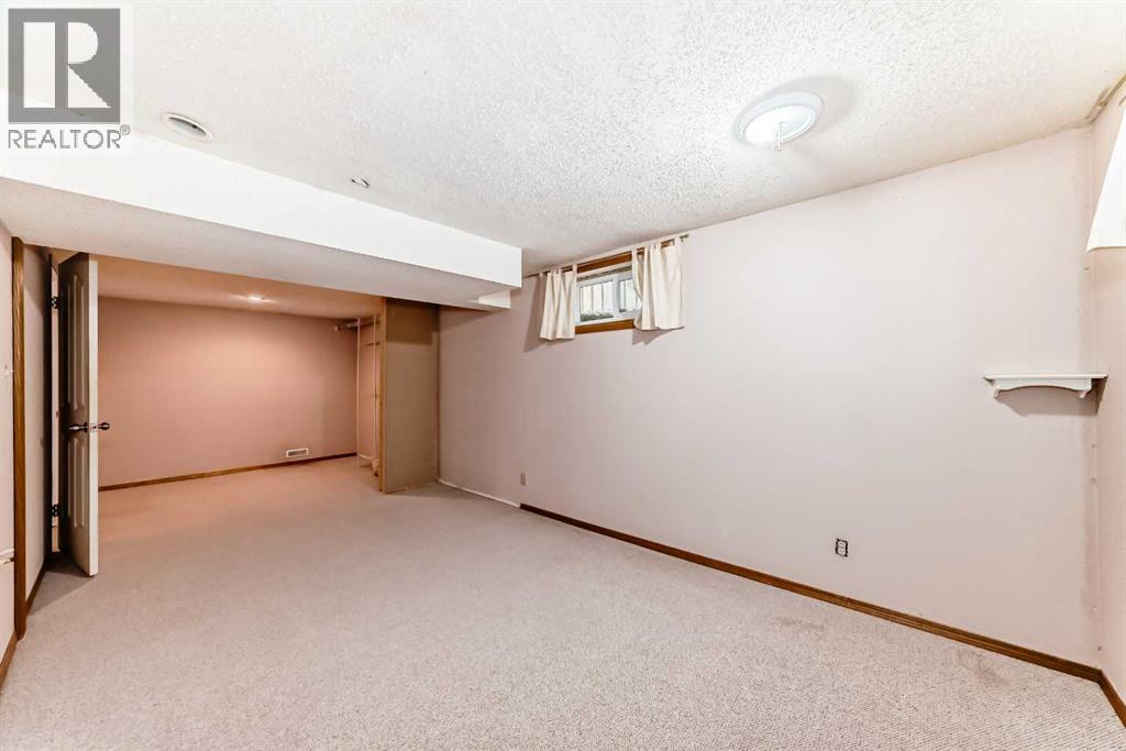 Single Family House Bungalow for Sale in  Fyffe Road SE Fairview Calgary 