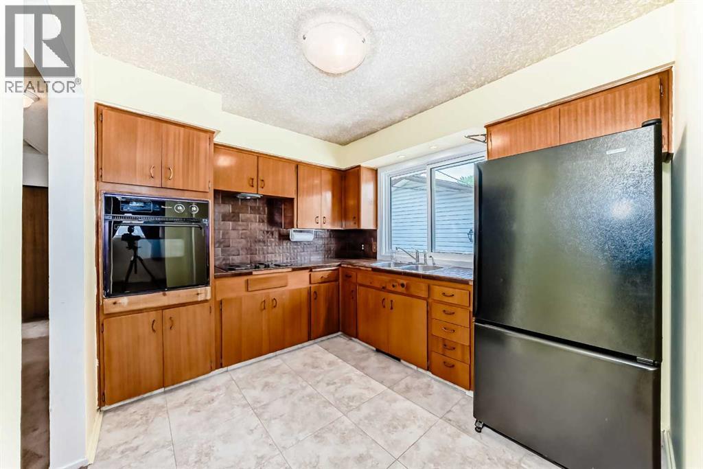 Single Family House Bungalow for Sale in  Fyffe Road SE Fairview Calgary 