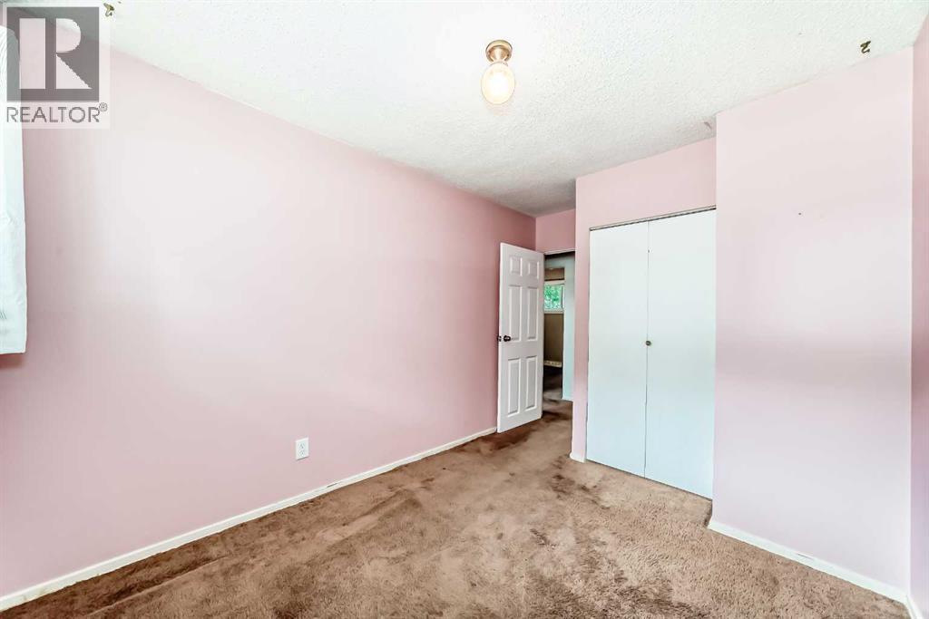 Single Family House Bungalow for Sale in  Fyffe Road SE Fairview Calgary 
