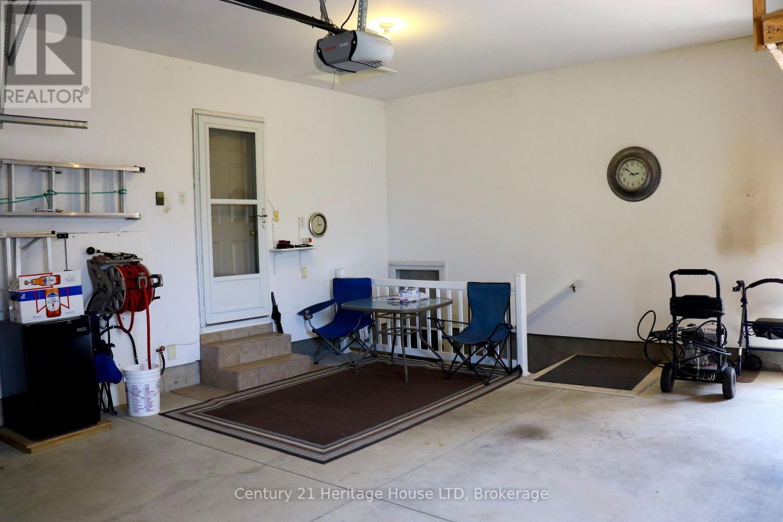 Photo 4 of 8292 Feren Drive S, Niagara Falls ON