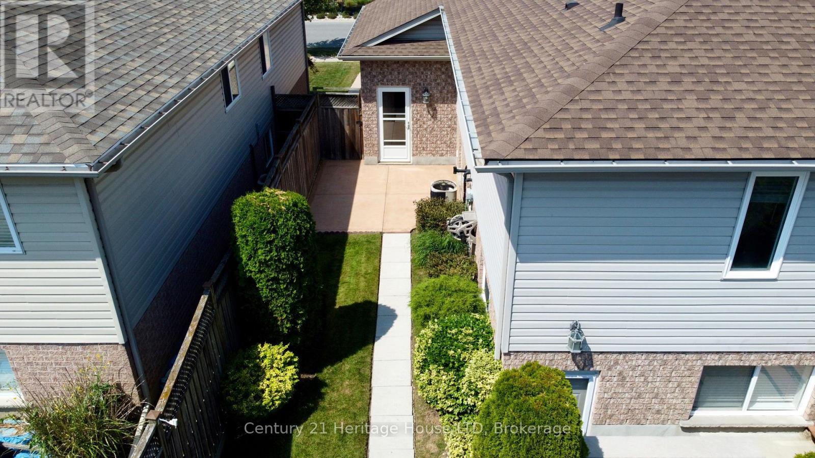 Photo 16 of 8292 Feren Drive S, Niagara Falls ON