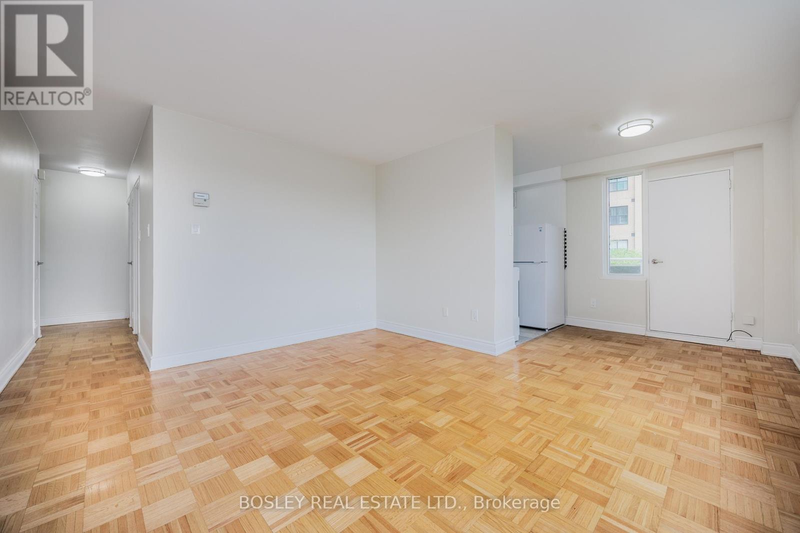 Photo 9 of 310 85 Lawton Boulevard, Toronto ON