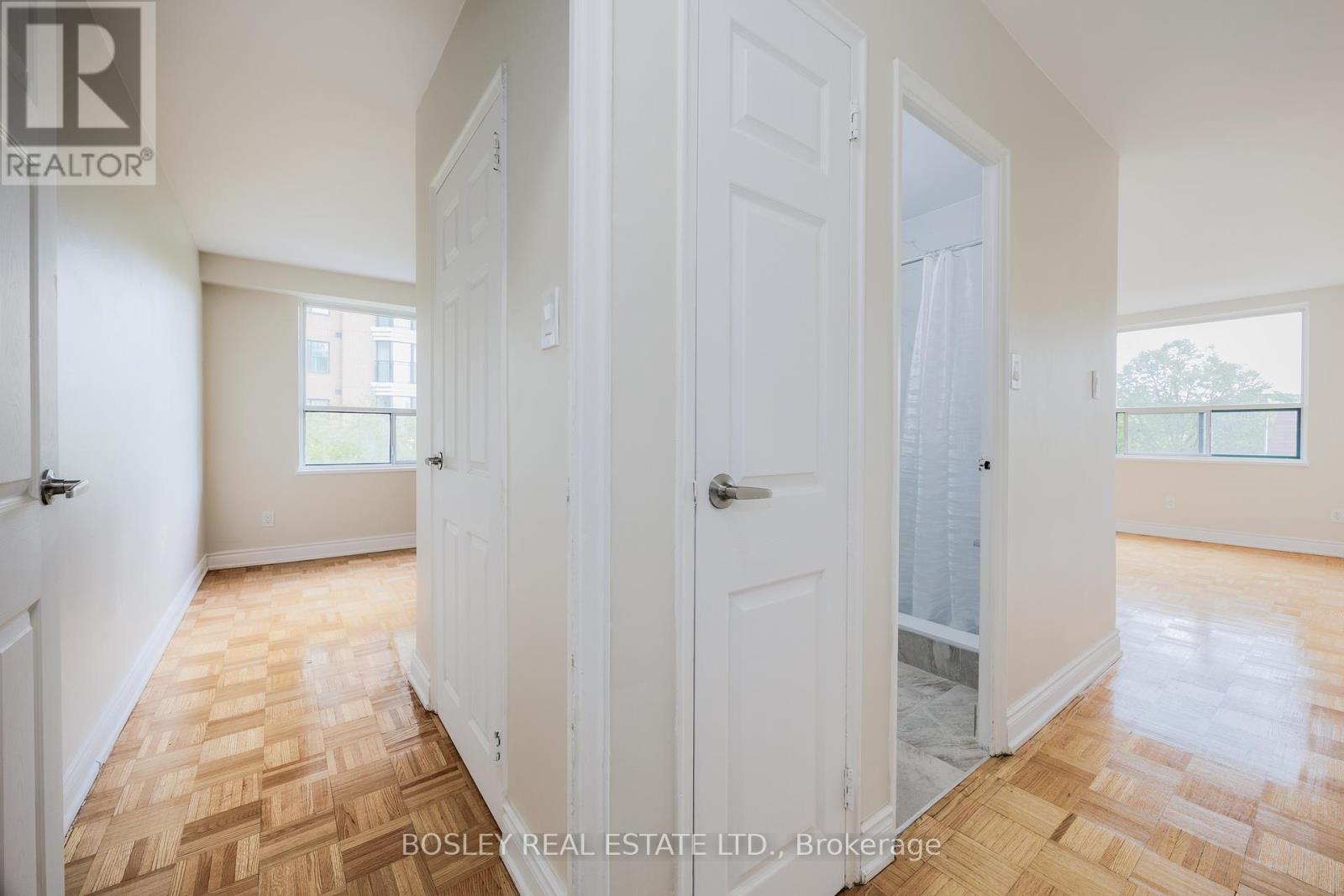 Photo 21 of 310 85 Lawton Boulevard, Toronto ON