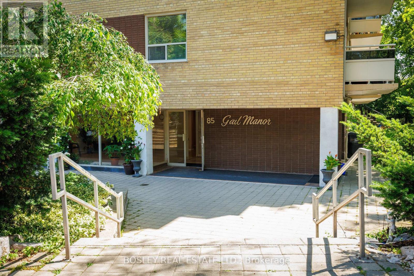 Photo 5 of 310 85 Lawton Boulevard, Toronto ON