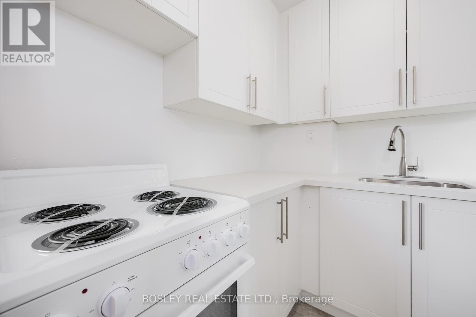 Photo 2 of 310 85 Lawton Boulevard, Toronto ON