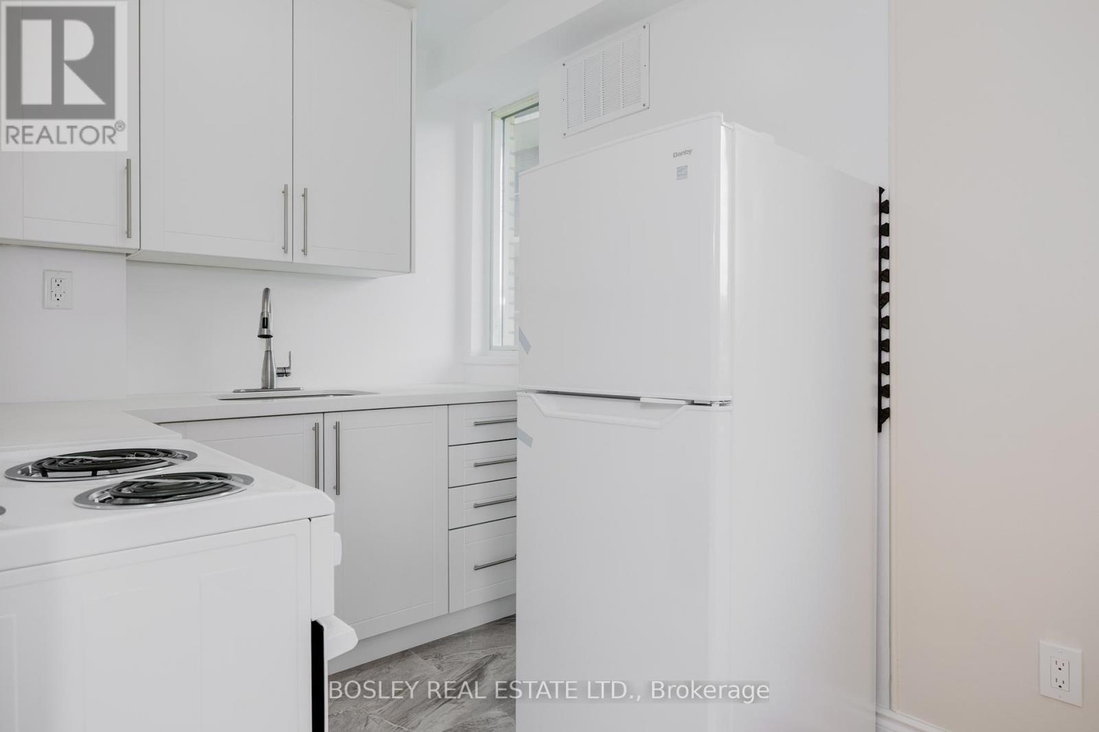 Photo 20 of 310 85 Lawton Boulevard, Toronto ON