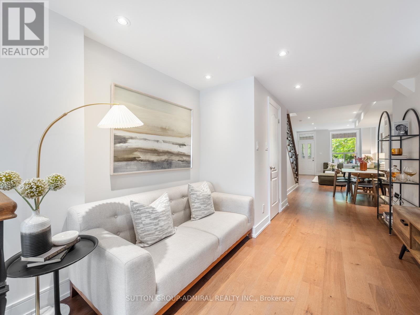 Photo 12 of 398 Crawford Street, Toronto ON