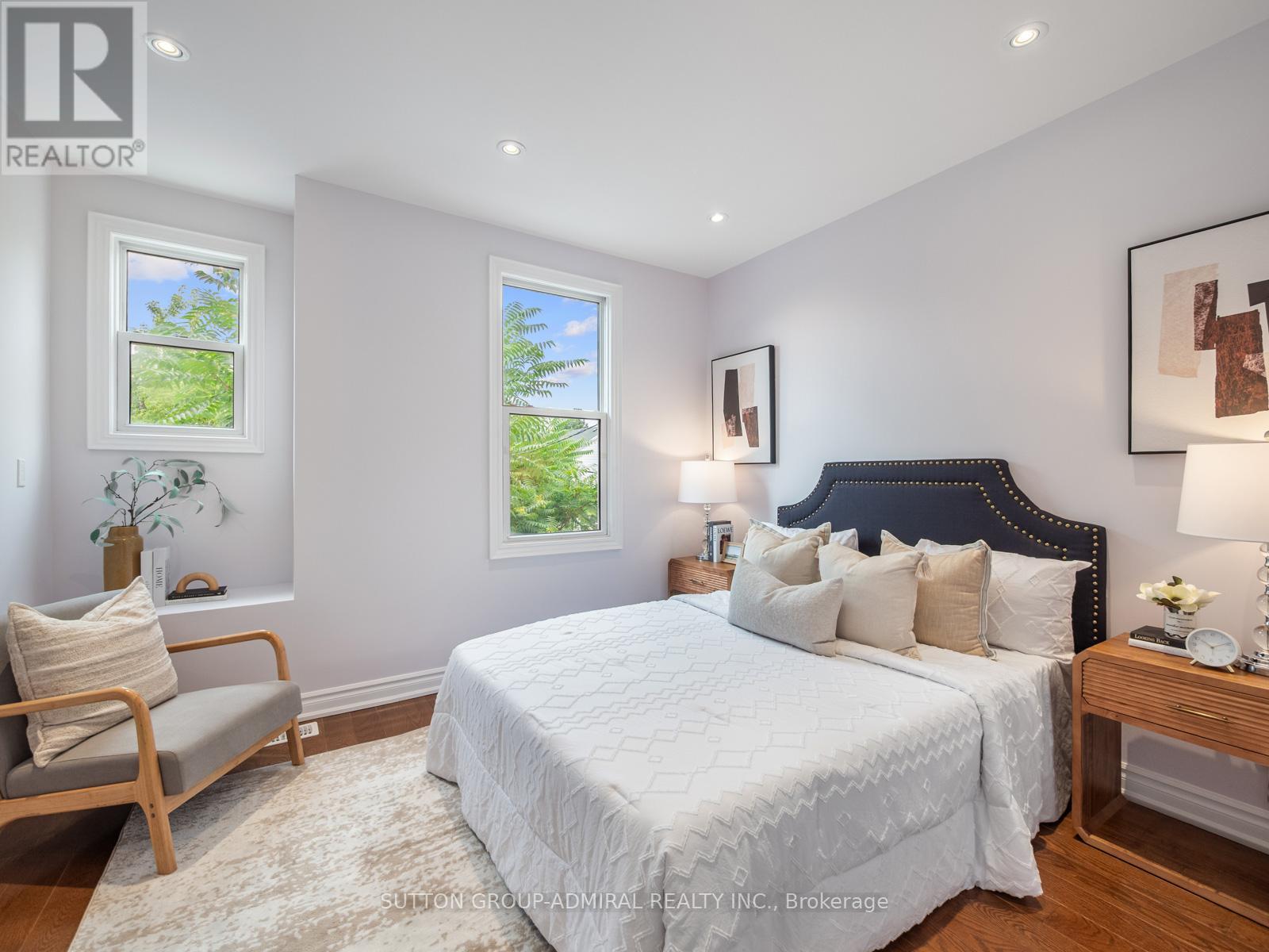 Photo 19 of 398 Crawford Street, Toronto ON