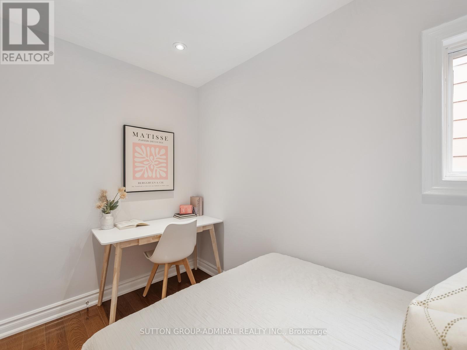 Photo 26 of 398 Crawford Street, Toronto ON